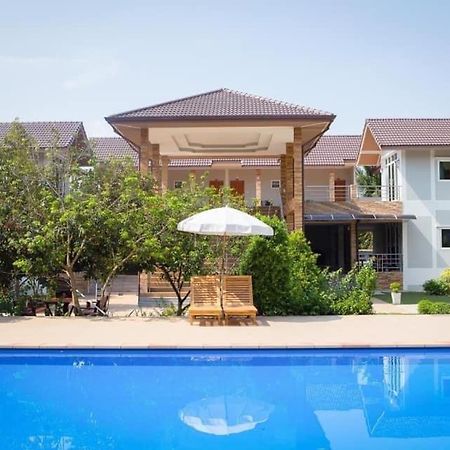 Hotel Baan Suan Khun Yaiy à Ban Wang Takhrai Extérieur photo