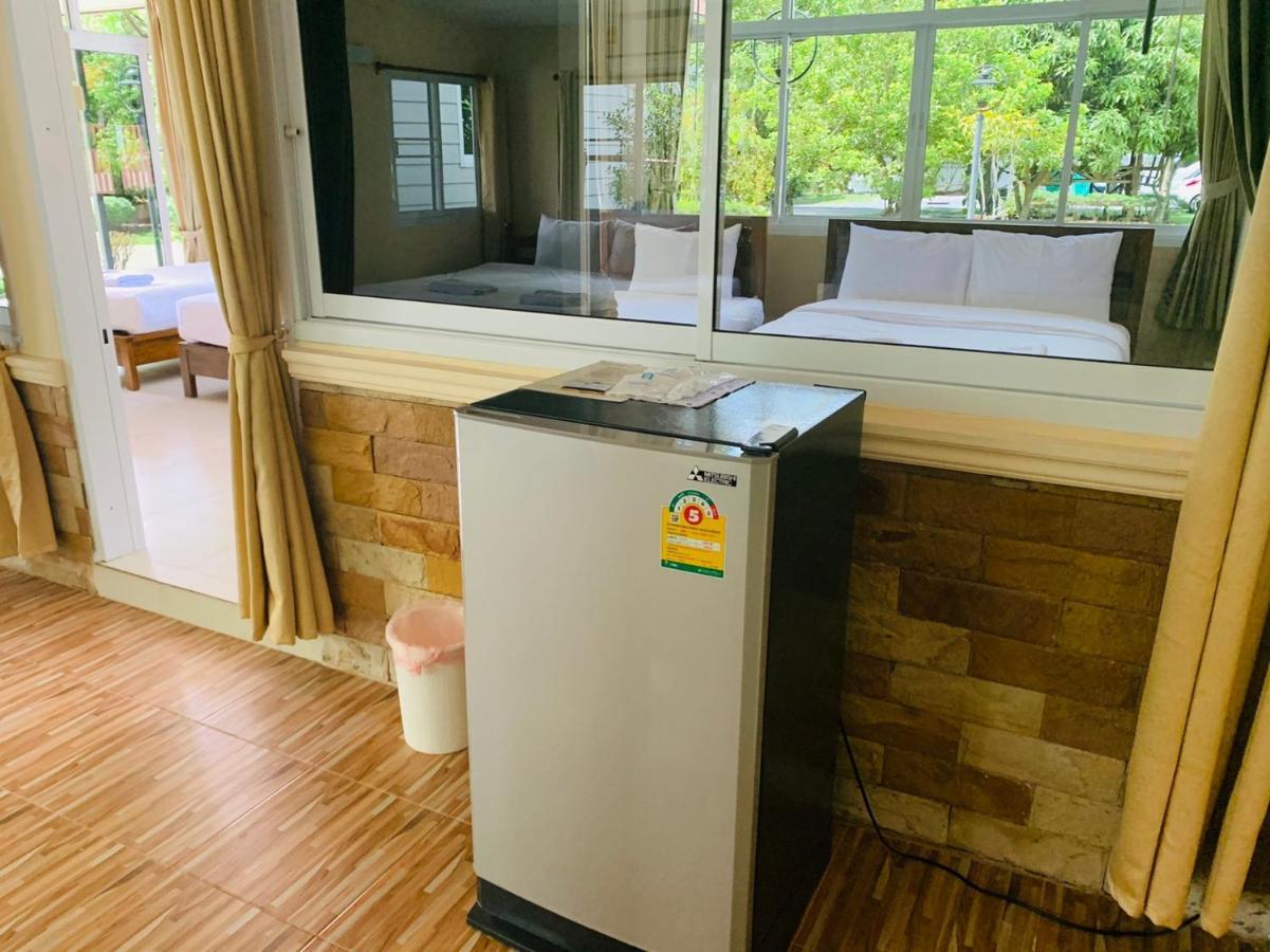 Hotel Baan Suan Khun Yaiy à Ban Wang Takhrai Extérieur photo