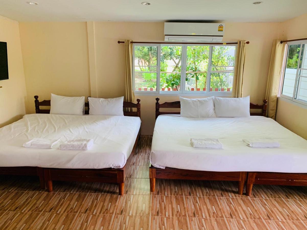 Hotel Baan Suan Khun Yaiy à Ban Wang Takhrai Extérieur photo