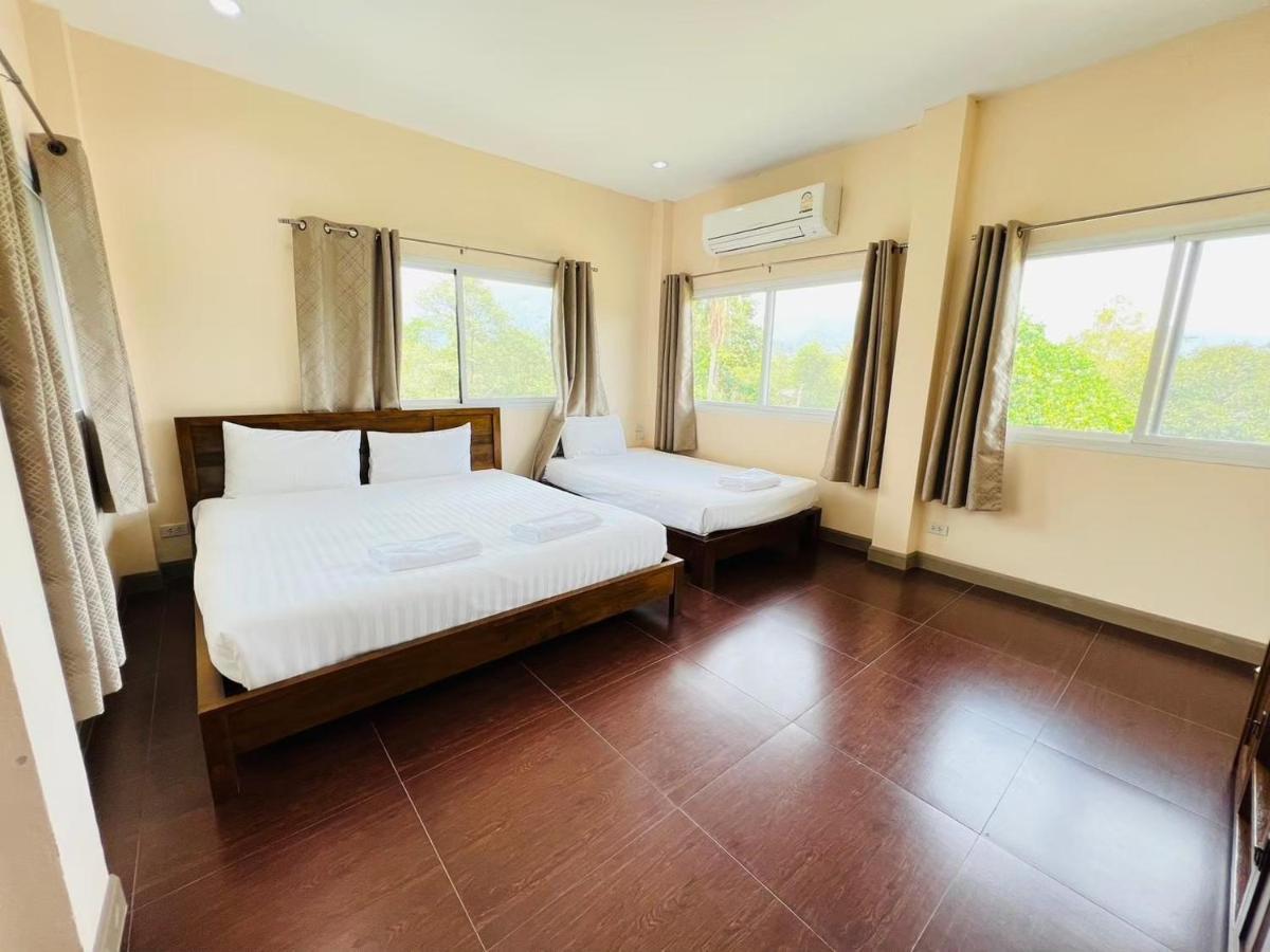 Hotel Baan Suan Khun Yaiy à Ban Wang Takhrai Extérieur photo