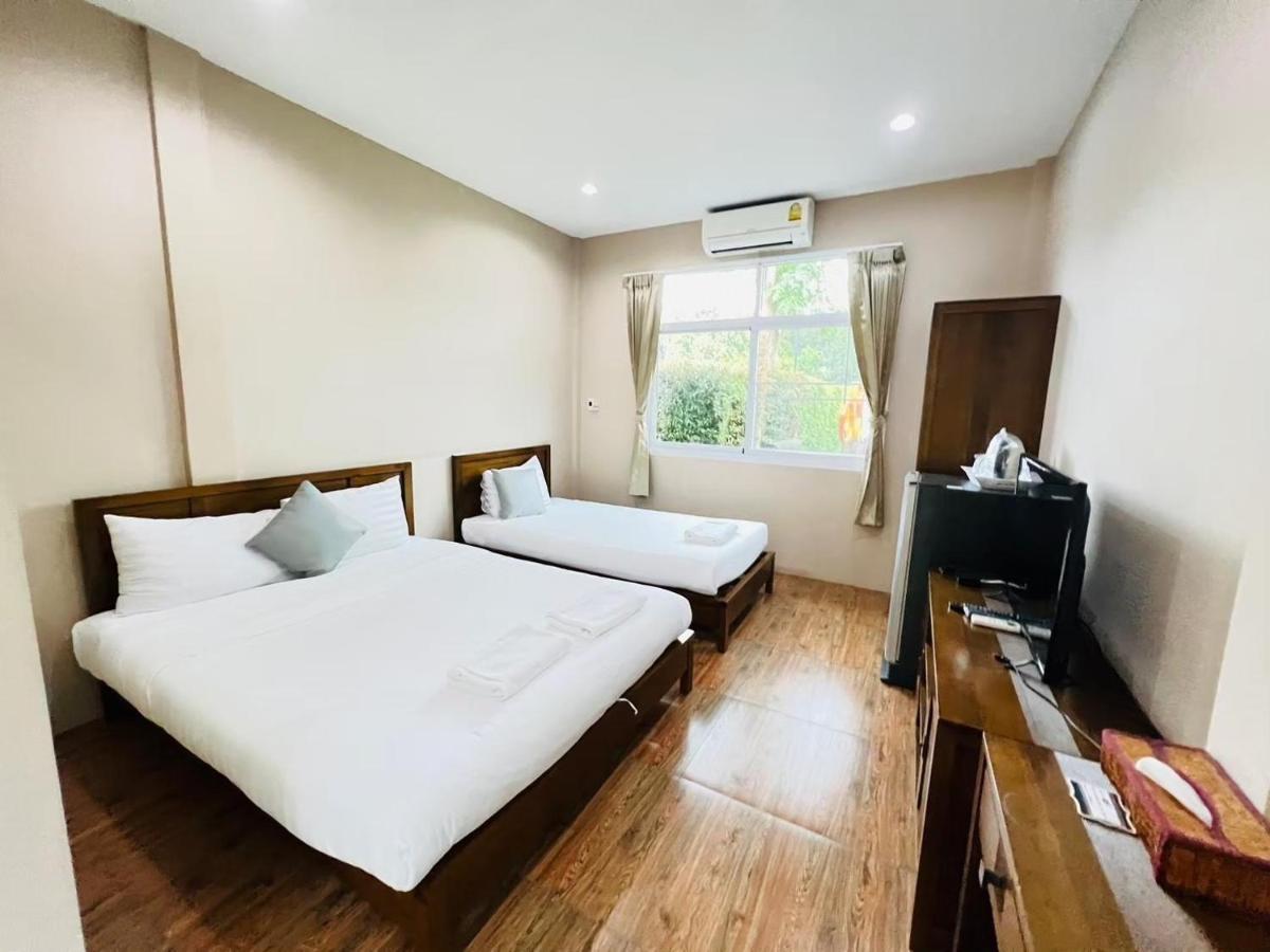Hotel Baan Suan Khun Yaiy à Ban Wang Takhrai Extérieur photo