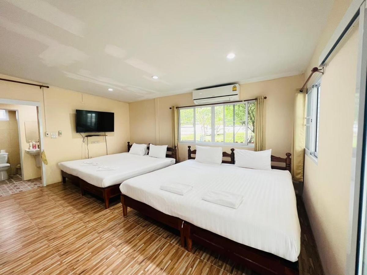 Hotel Baan Suan Khun Yaiy à Ban Wang Takhrai Extérieur photo